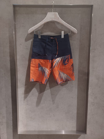 Volcom shorts