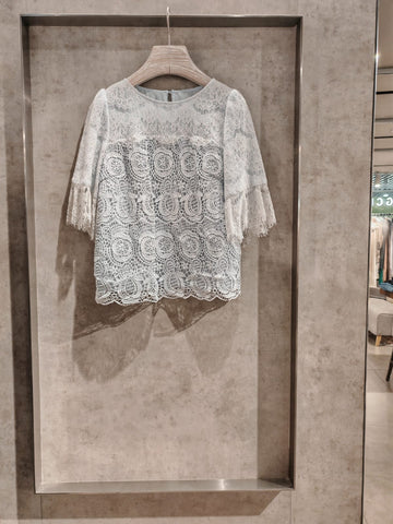 Apuweiser-Riche blouse
